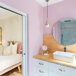 Boi Cozy Charming Trocadero Apartment *