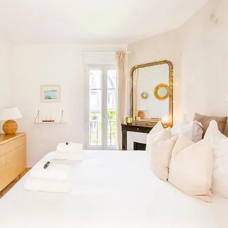 Cozy Charming Trocadero Apartmán *