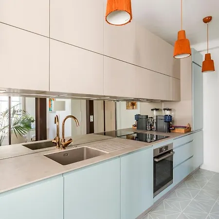 Cozy Charming Trocadero