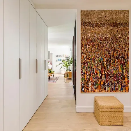 Cozy Charming Trocadero *