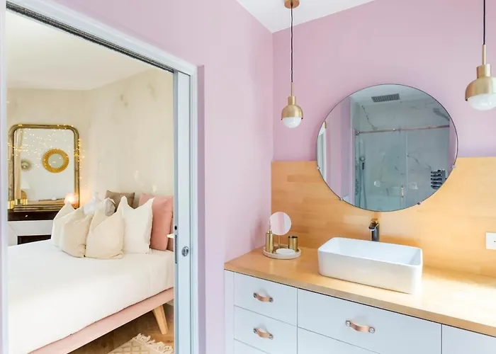 Boi Cozy Charming Trocadero 아파트 *